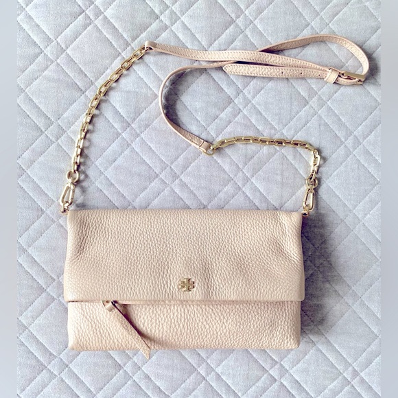TORY BURCH Foldover Crossbody Bag | Light oak with gold tone hardware - Picture 4 of 10